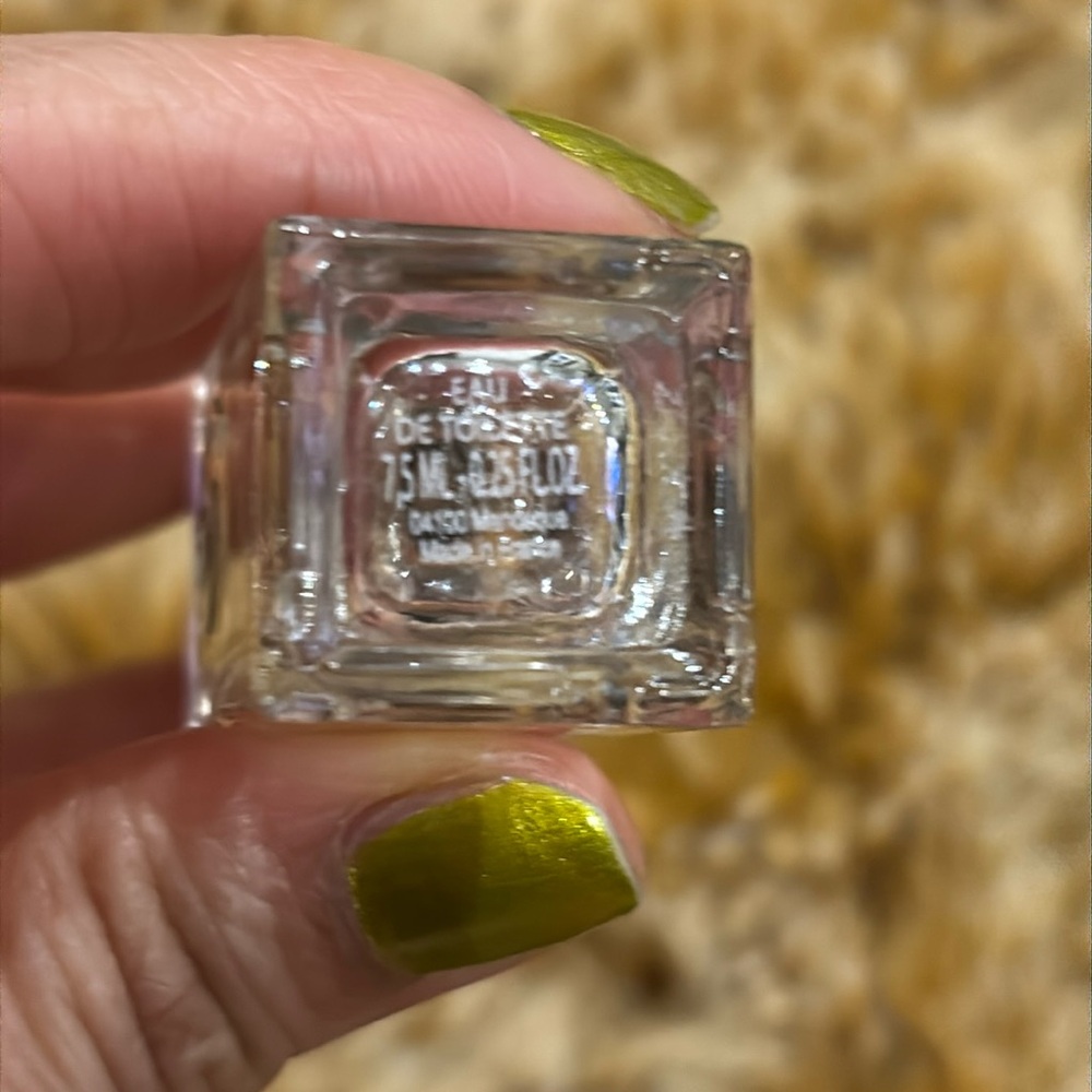 L'Occitane Travel Set - Picture 4 of 7